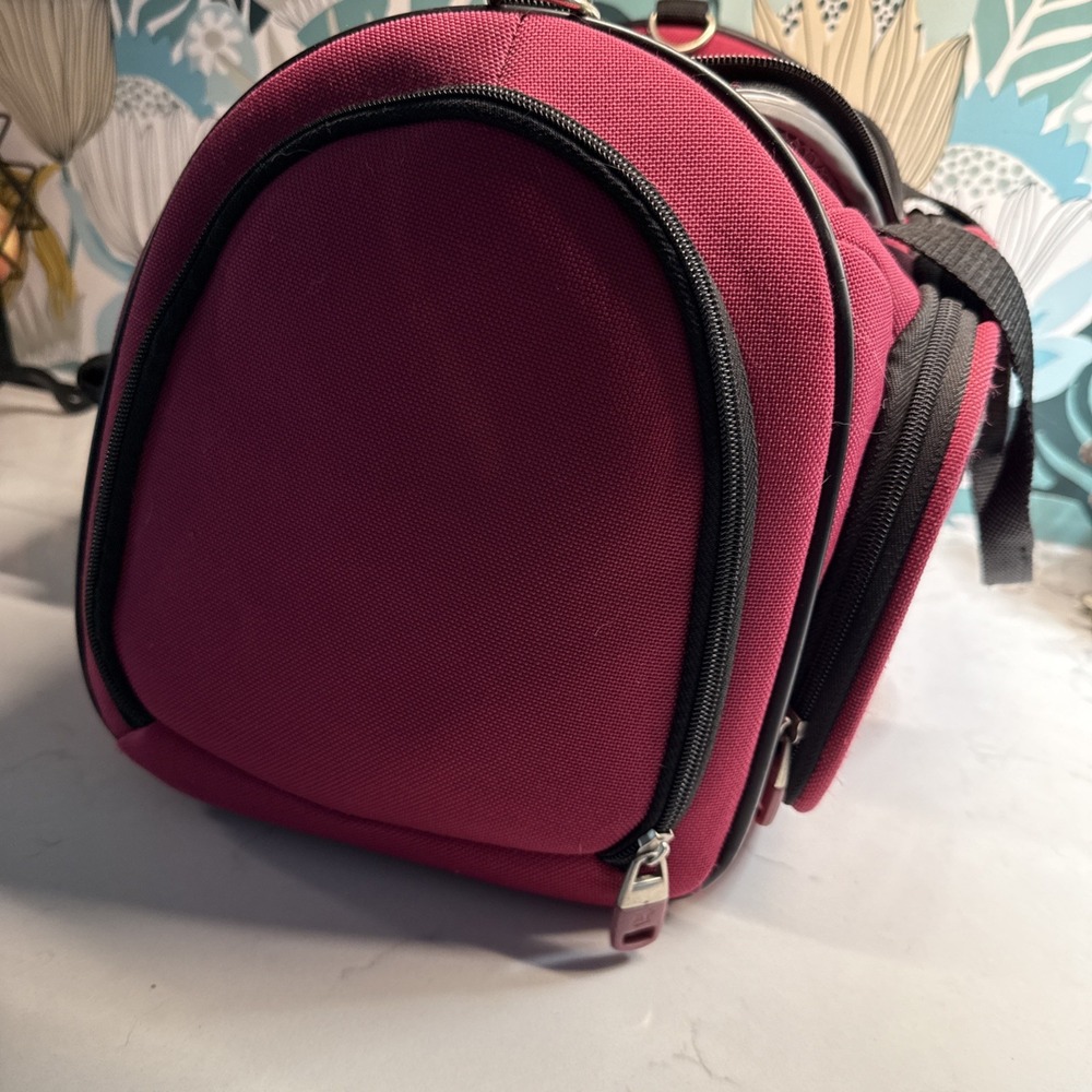 American Tourist PINK Travel CarryOn Overnight Bag Duffle Bag Gym Bag 14"x12"x9" - Picture 6 of 9